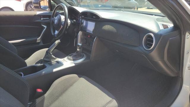 Used 2020 Toyota 86 RWD image 13
