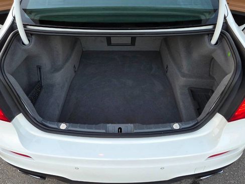 Used 2015 BMW 750i xDrive image 39