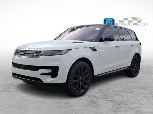 Used 2023 Land Rover Range Rover Sport SE AWD/4WD image 3