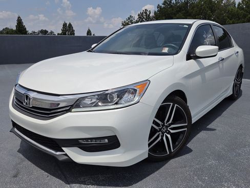 Used 2017 Honda Accord Sport image 1