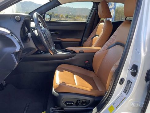 Used 2021 Lexus UX 200 w/ Accessory Package (Z2) image 12