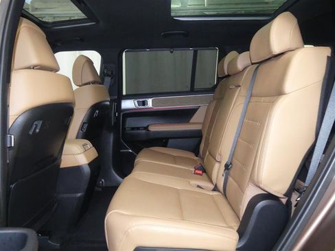 Used 2024 Hyundai Santa Fe Limited image 27