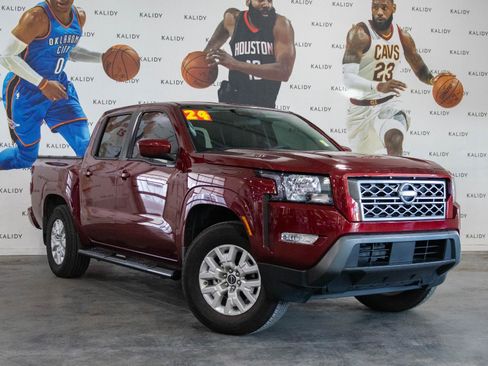 Used 2024 Nissan Frontier SV w/ SV Convenience Package RWD image 2