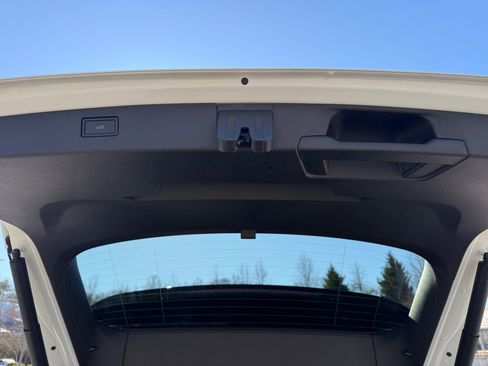 New 2026 Volkswagen Tiguan SE R-Line image 14