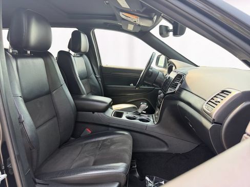 Used 2020 Jeep Grand Cherokee Altitude AWD/4WD image 15