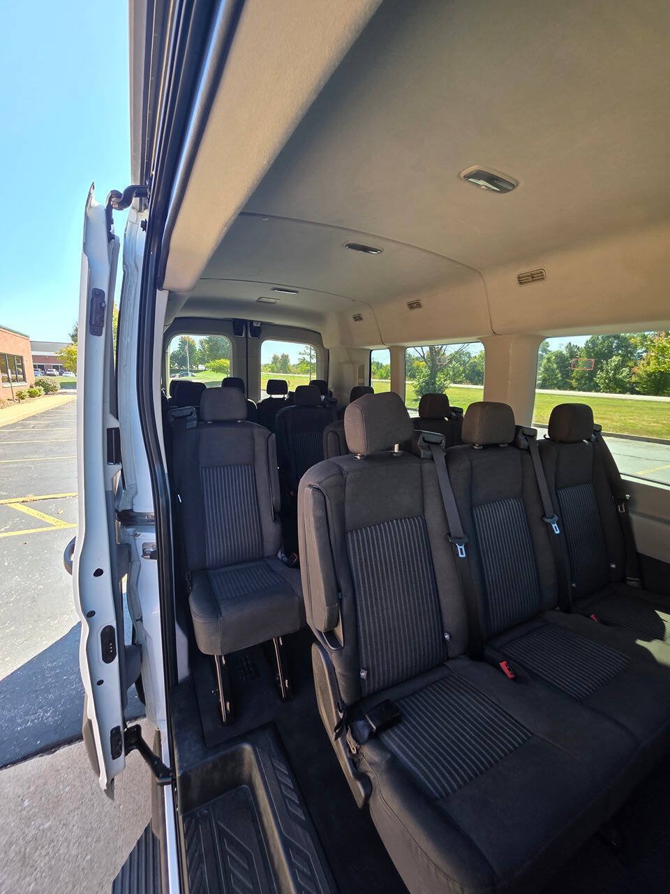 Used 2017 Ford Transit 350 XLT RWD image 13