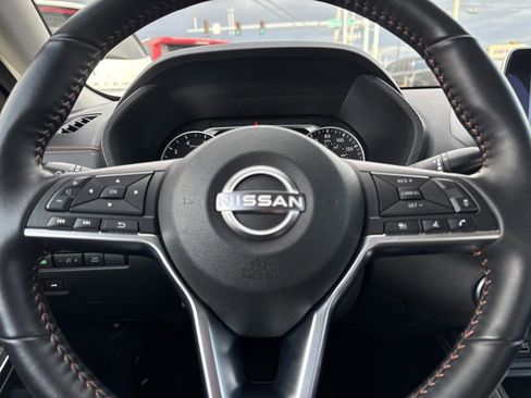 Used 2025 Nissan Sentra SR w/ SR Premium Package image 20