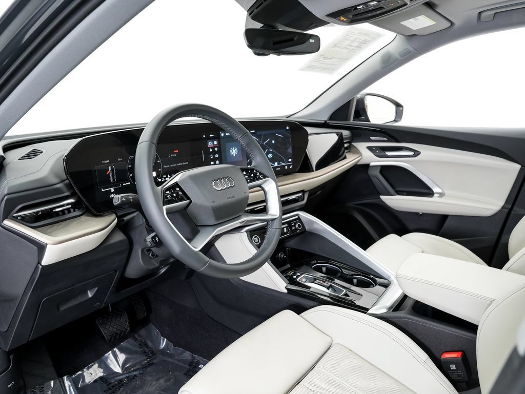 Certified 2025 Audi Q5 Premium Plus w/ Premium Plus AWD/4WD image 4