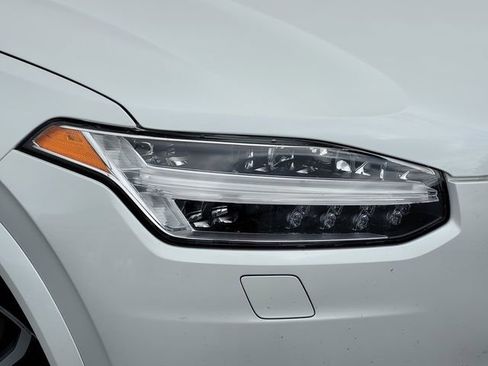 Used 2017 Volvo XC90 T6 Momentum w/ Vision Package image 11