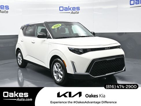 New 2025 Kia Soul S image 1