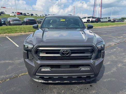 Certified 2024 Toyota Tacoma SR5 AWD/4WD image 8