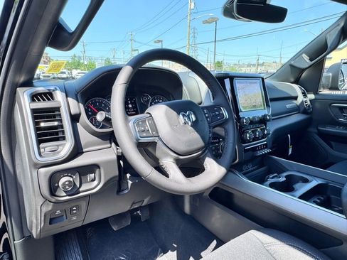 New 2026 RAM 1500 4x4 Crew Cab image 13