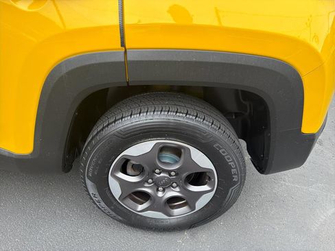 Used 2017 Jeep Renegade Sport w/ Power & Air Group AWD/4WD image 11