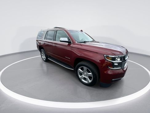 Used 2020 Chevrolet Tahoe Premier w/ Premier 6.2L Value Package image 2