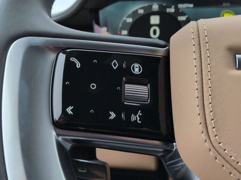 New 2026 Land Rover Range Rover Long Wheelbase SE image 22