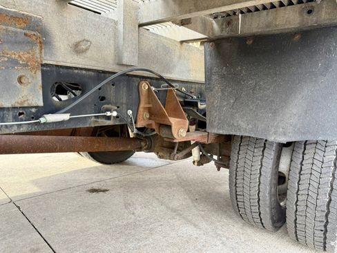 Used 2013 Ford F550 4x4 Regular Cab Super Duty w/ PWR Equipment Group image 10