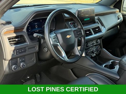 Used 2024 Chevrolet Suburban Premier RWD image 9