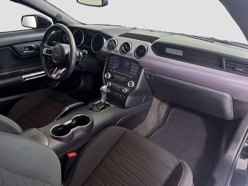 Used 2015 Ford Mustang Coupe image 21