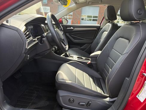 Used 2023 Volkswagen Jetta SE FWD image 16