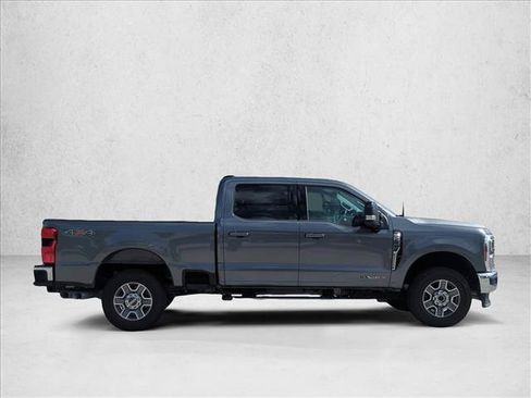 Used 2026 Ford F250 Lariat AWD/4WD image 4