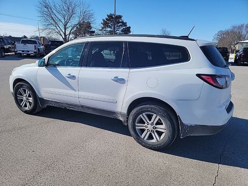 Used 2016 Chevrolet Traverse LT image 7