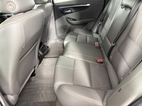 Used 2018 Chevrolet Impala LS FWD image 17