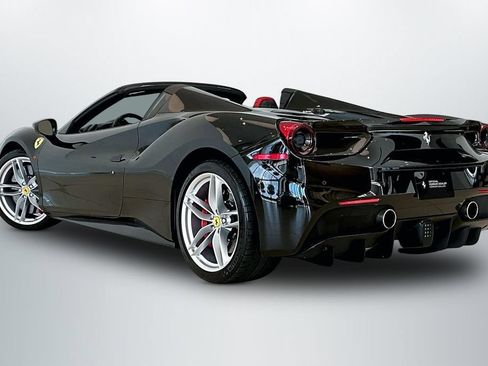 Used 2017 Ferrari 488 Spider RWD image 5