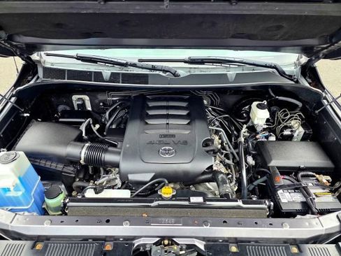Used 2016 Toyota Tundra SR5 image 35