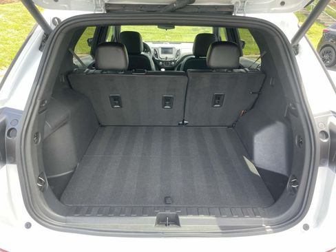 Used 2024 Chevrolet Equinox RS FWD image 8