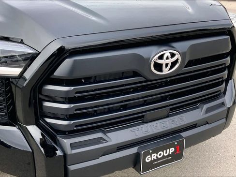 New 2025 Toyota Tundra SR image 27