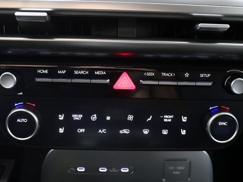 New 2026 Hyundai Ioniq 9 Limited AWD/4WD image 39