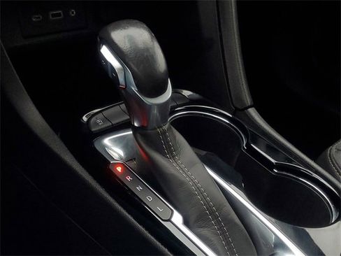 Used 2020 Buick Encore GX Preferred w/ Cold Weather Comfort Package image 26