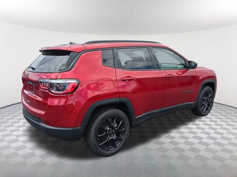 New 2025 Jeep Compass Latitude w/ Altitude Special Edition image 3
