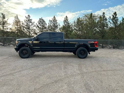 Used 2022 Ford F350 King Ranch w/ King Ranch Ultimate Package AWD/4WD image 3