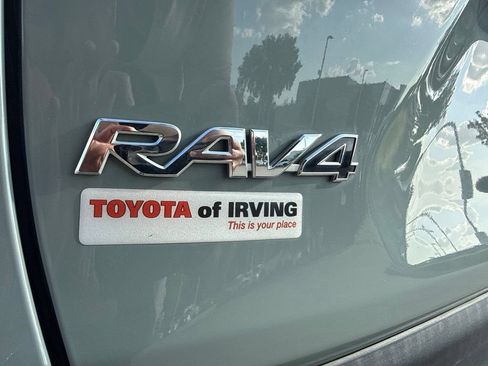 Used 2021 Toyota RAV4 XLE Premium FWD image 11