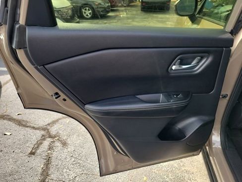 Used 2024 Nissan Rogue SV image 30