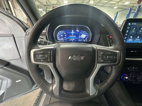 Used 2023 Chevrolet Suburban Z71 w/ Z71 Off-Road Package AWD/4WD image 15