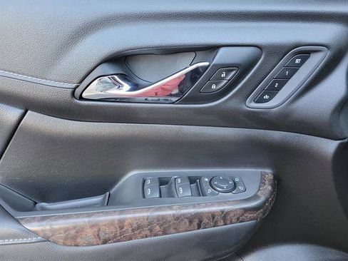 Used 2021 GMC Acadia Denali w/ Denali Technology Package image 7