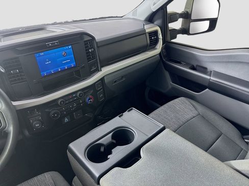 Used 2025 Ford F250 XLT w/ FX4 Off-Road Package AWD/4WD image 21