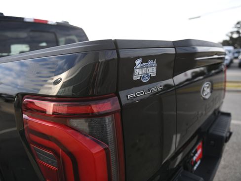 New 2025 Ford F150 Lariat w/ Equipment Group 502A High image 18