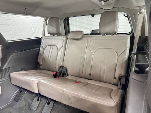 Used 2018 Ford Expedition Max Limited w/ Equipment Group 302A AWD/4WD image 9