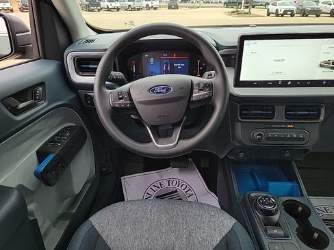 Used 2025 Ford Maverick XLT image 12