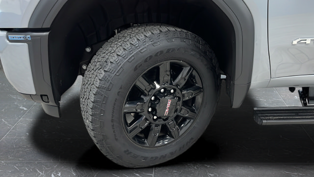 Used 2025 GMC Sierra 3500 AT4 w/ AT4 Premium Plus Package AWD/4WD image 42