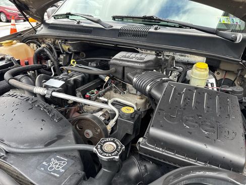 Used 2004 Jeep Grand Cherokee Laredo w/ Trailer Tow Prep Group image 12