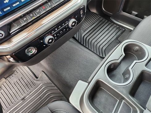 Used 2024 Chevrolet Silverado 1500 LT image 19