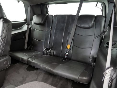Used 2020 Cadillac Escalade Platinum AWD/4WD image 23