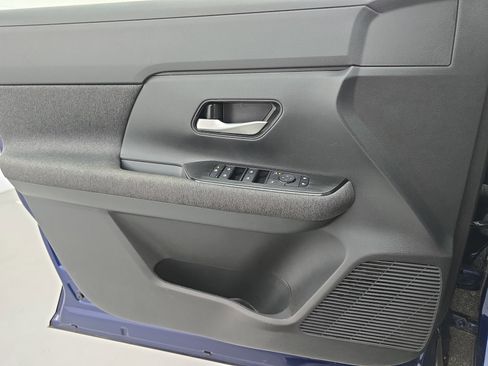 Certified 2025 Nissan Kicks SV AWD/4WD image 25
