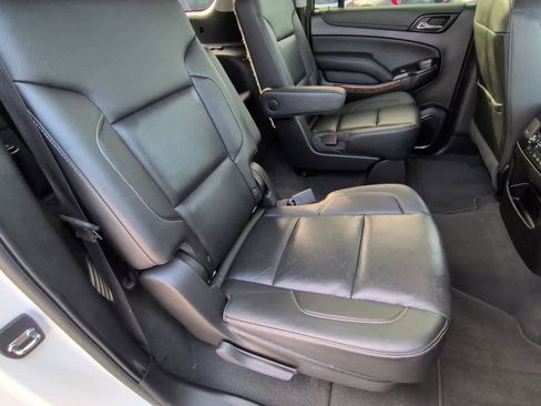 Used 2019 Chevrolet Suburban Premier image 21