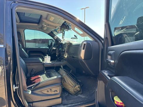 Used 2017 GMC Sierra 2500 Denali w/ Duramax Plus Package image 25