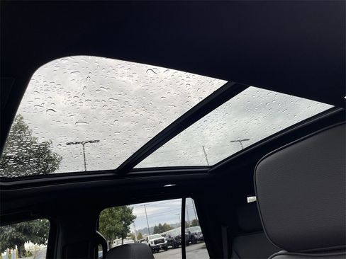 New 2026 GMC Yukon Denali w/ Sun & Power Step Package image 19